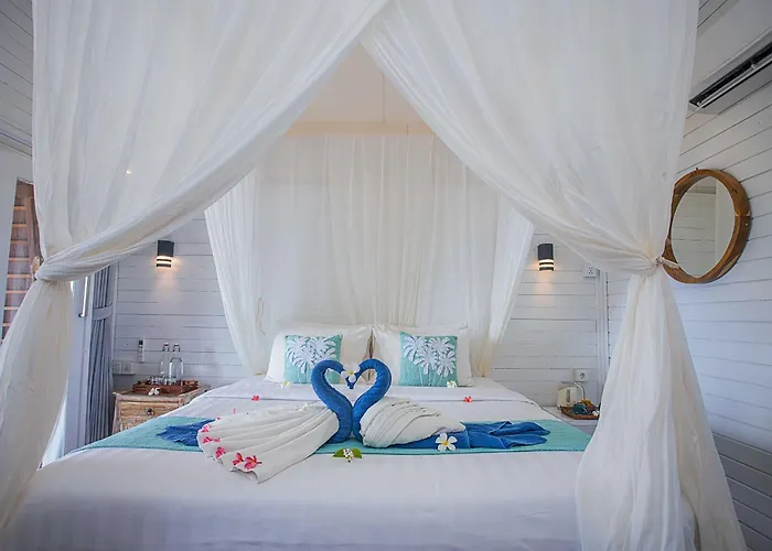 Water Blow Huts Holiday park Nusa Lembongan (Bali)